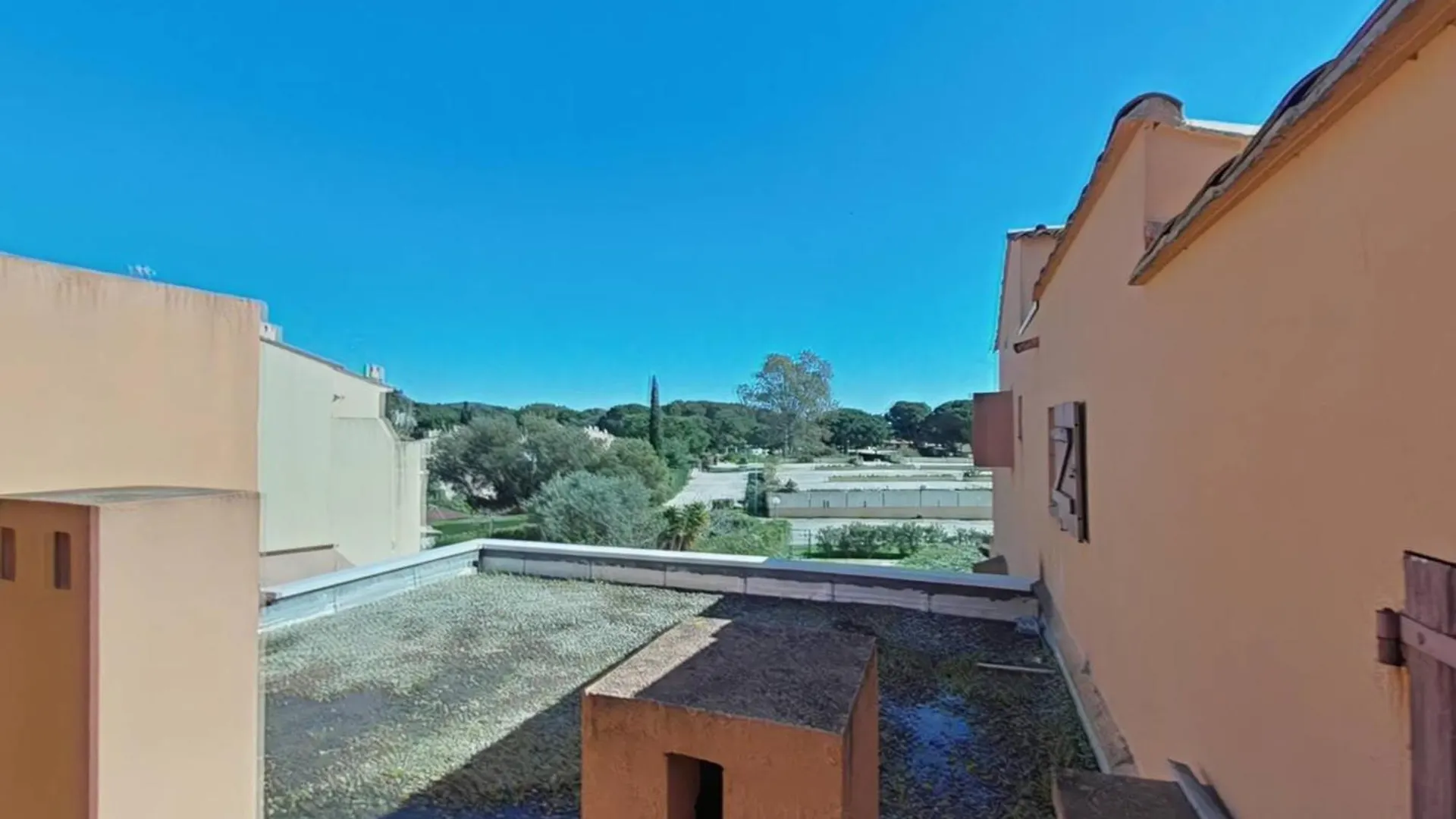 Apartment Studio Mezzanine A La Londe, Animaux Admis, Parking - Fr-1-826-11
