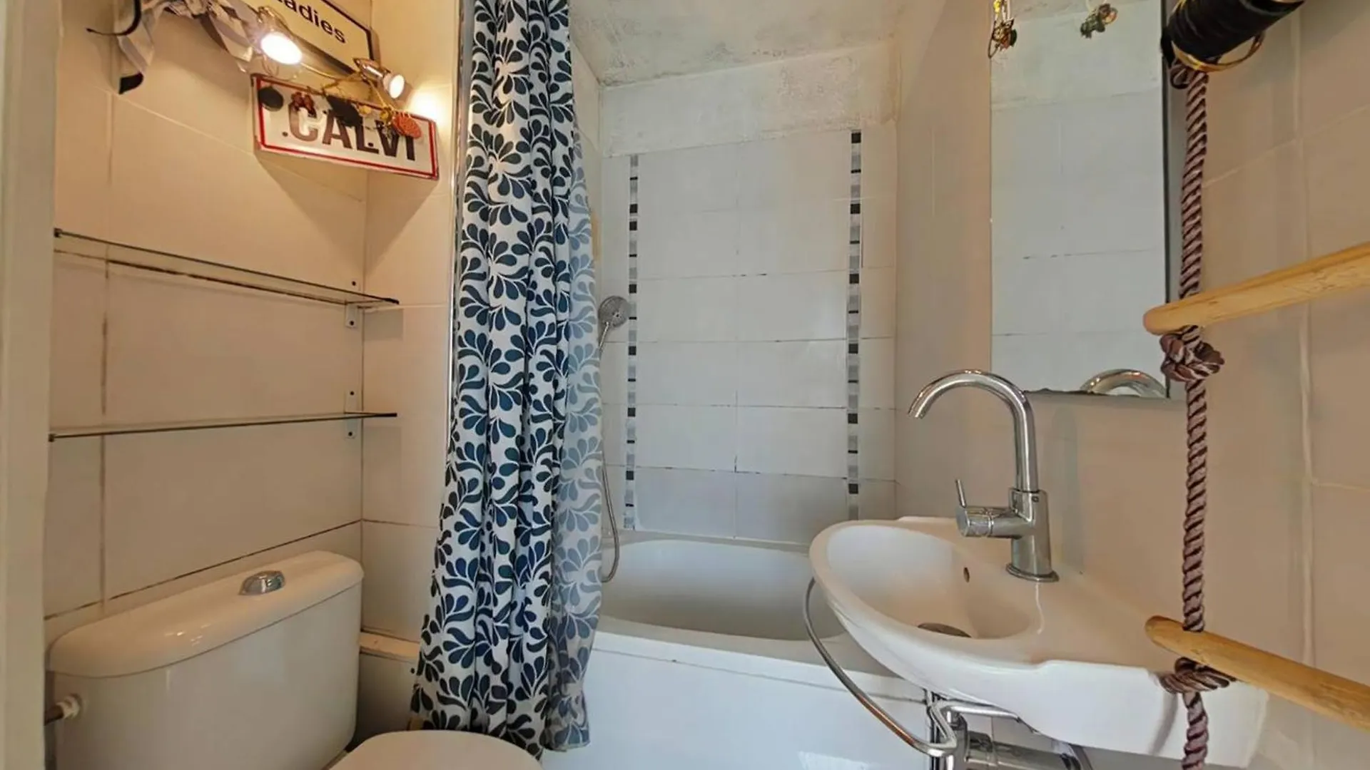 Apartment Studio Mezzanine A La Londe, Animaux Admis, Parking - Fr-1-826-11 France